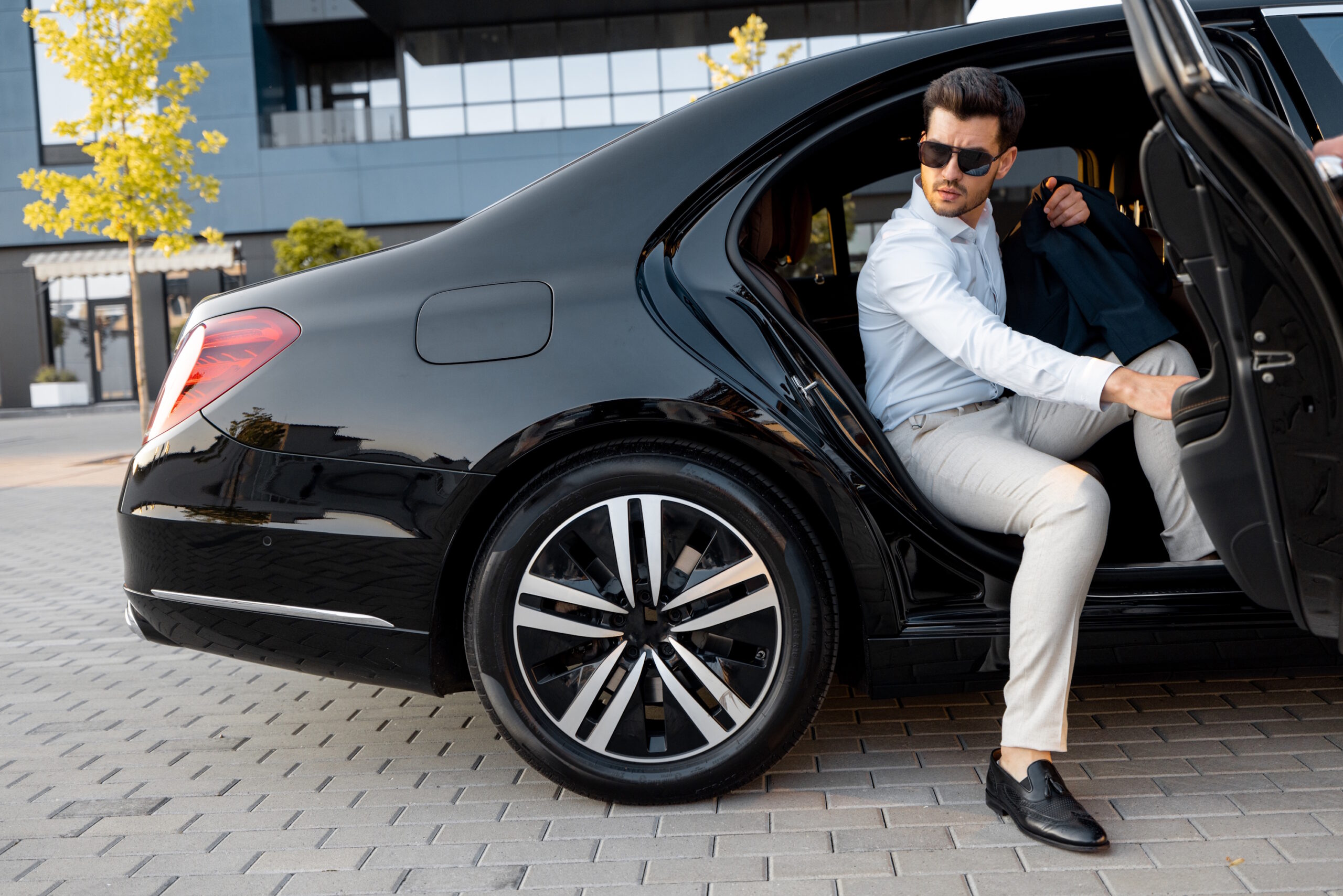 limousine services in dubai