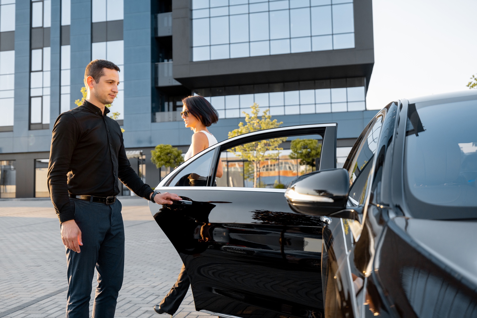 limousine service dubai