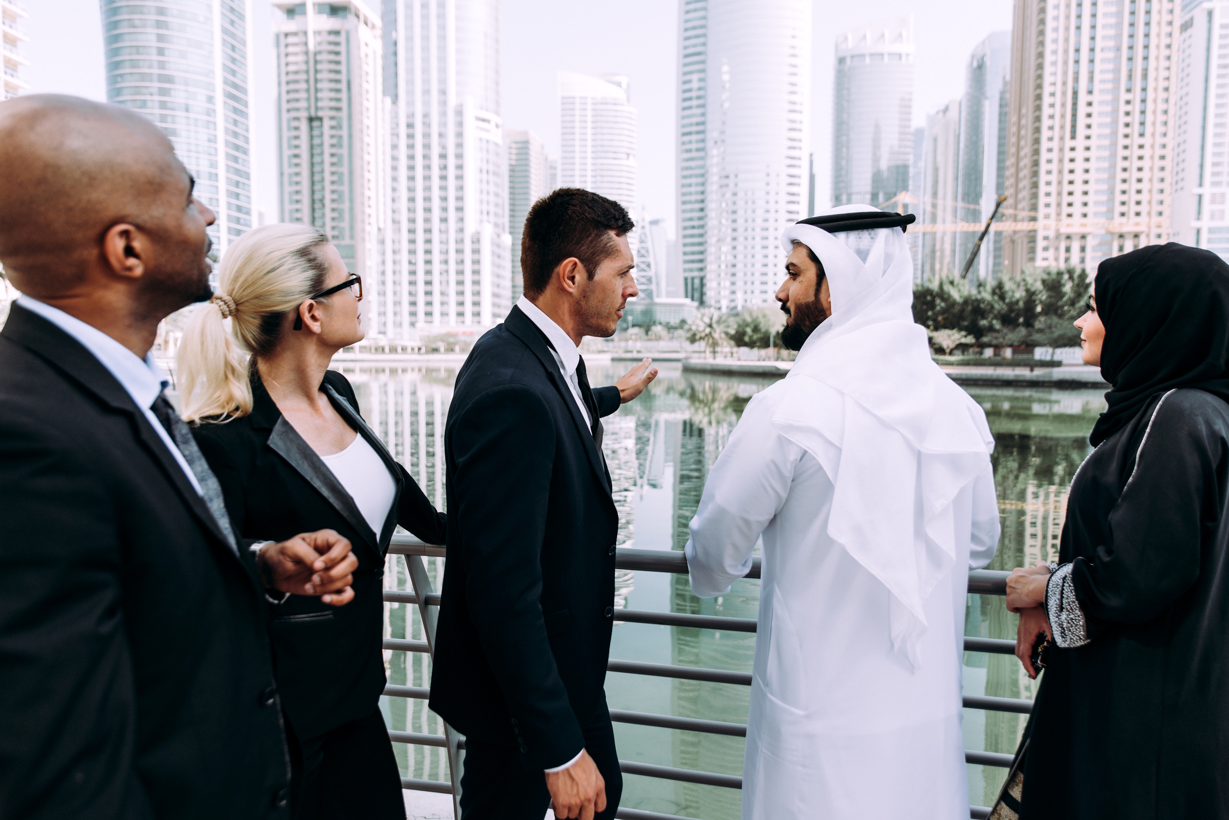 limousine services in dubai