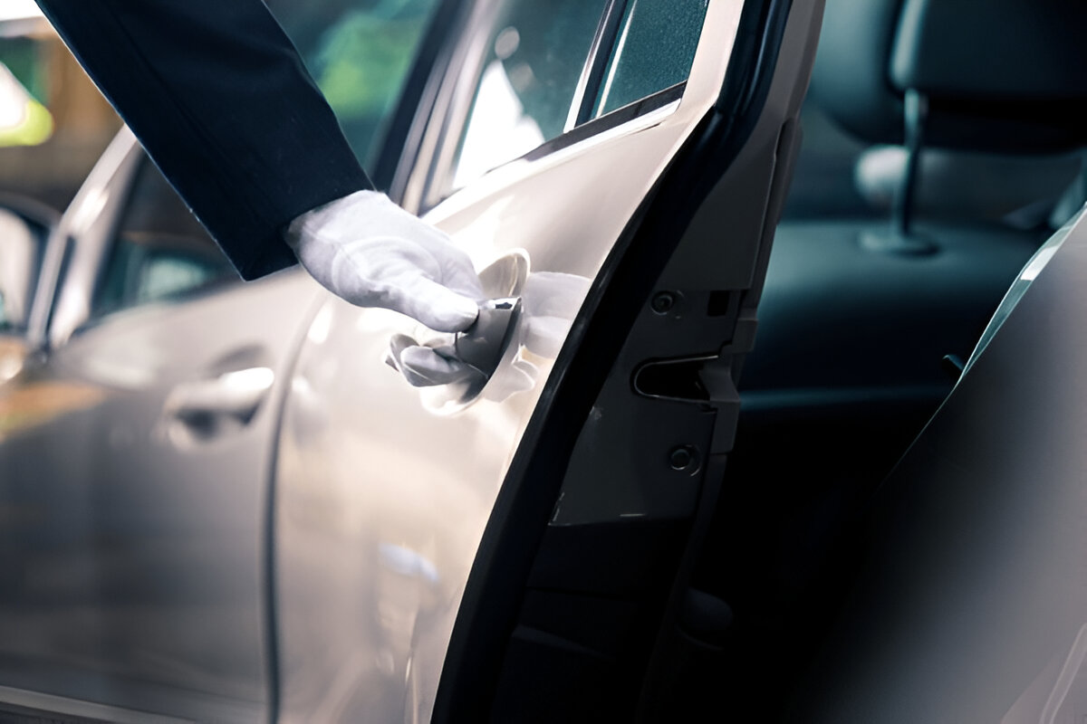 Rent a Car with Driver Dubai, Car with Driver Dubai, Driver Service Dubai, Professional Driver Dubai, Dubai Rent a Car with Driver