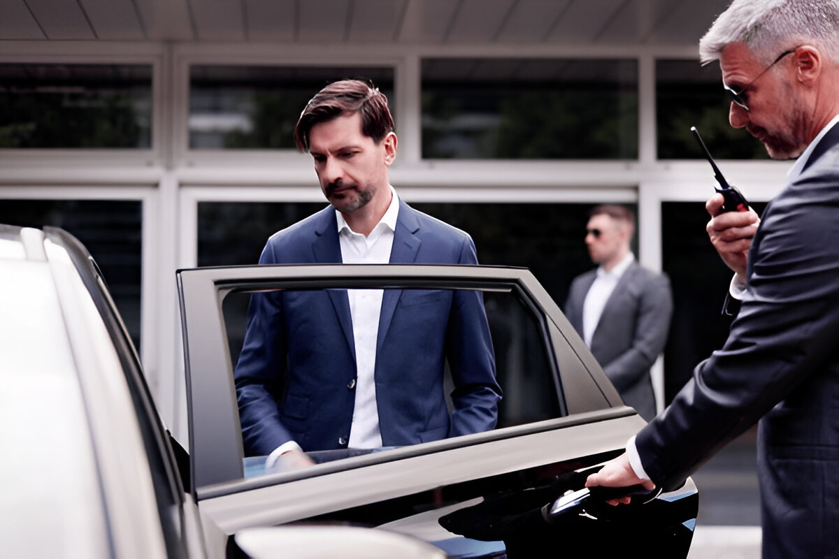 Chauffeur Service Dubai, Dubai Chauffeur, Professional Chauffeur Dubai, VIP Chauffeur Service, Executive Car Service Dubai