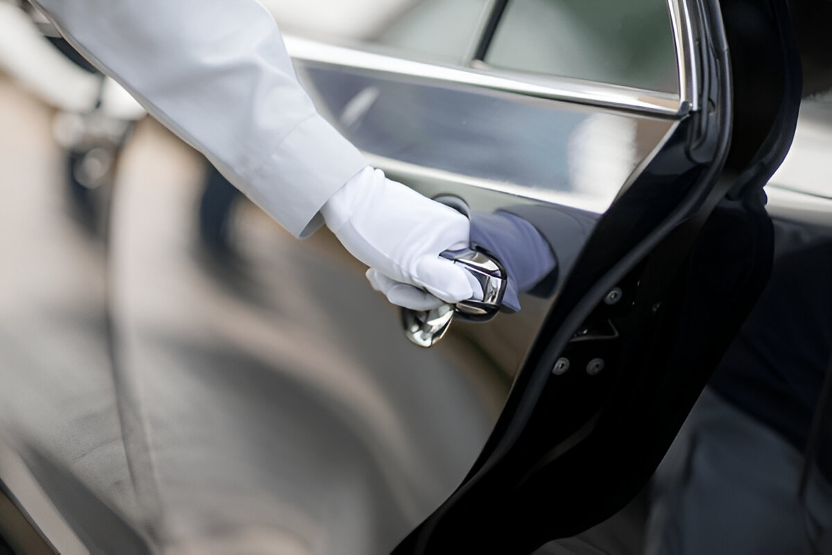 Limousine Service Abu Dhabi, Chauffeur Service Abu Dhabi, Luxury Transport Abu Dhabi, Abu Dhabi Airport Transfer