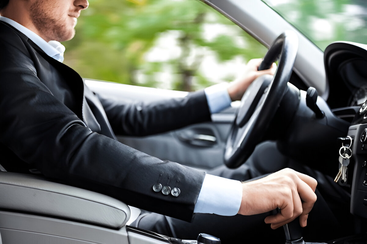 Limousine Company in UAE, Chauffeur Service UAE, Luxury Transport UAE, Airport Transfer UAE