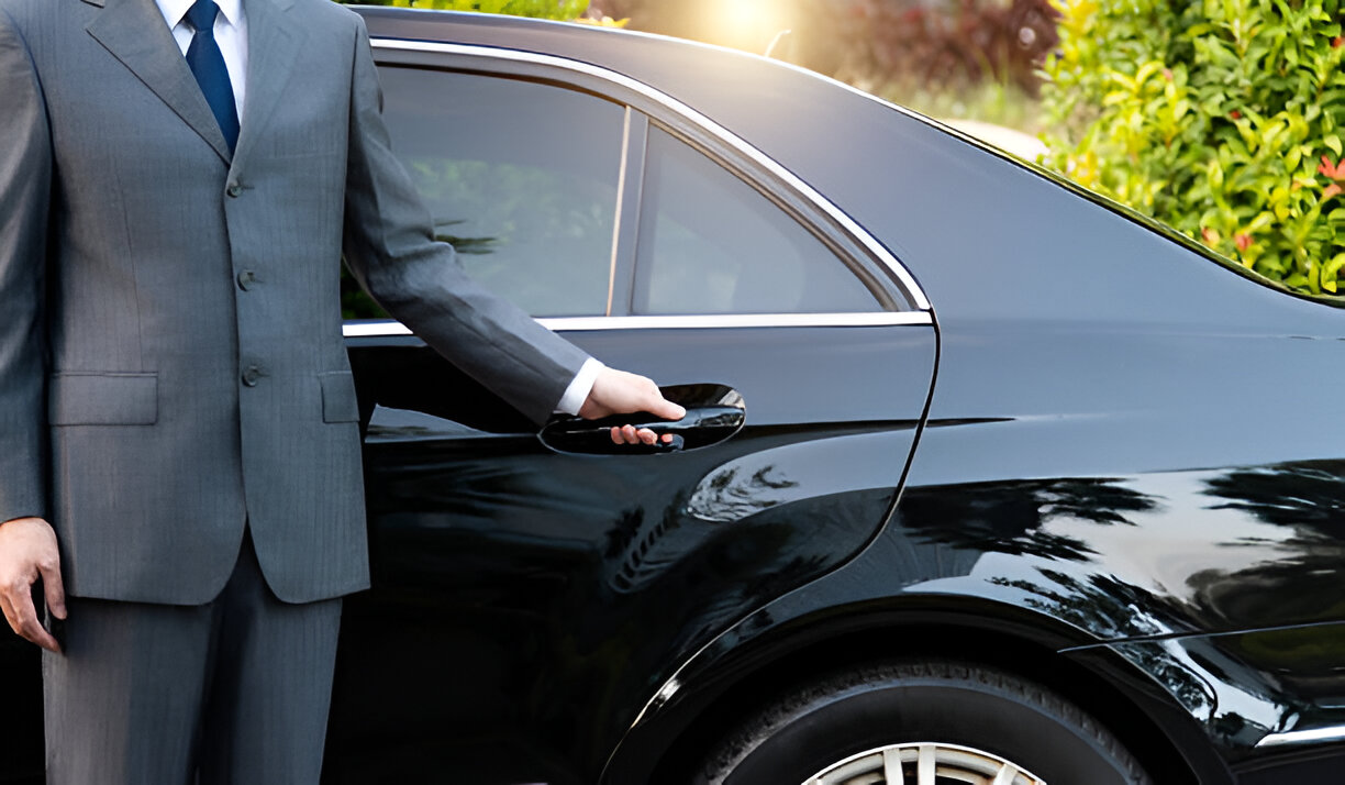 Limo Service Near Me, Local Limousine Service, Reliable Car Service, VIP Transport, Executive Travel