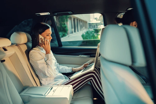 Limo Service Dubai, Limo Service in Dubai affordable luxury transport, cheap chauffeur Dubai, budget limo service, transparent pricing, executive car rental Dubai