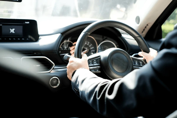 Limo Service Dubai, family weekend getaways, luxury transportation Dubai, chauffeur service, family trips, Dubai luxury, stress-free travel, airport transfer for families