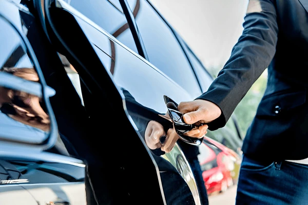 Limousine Company Dubai, Limo Company Dubai, luxury travel, chauffeur service, VIP transport, corporate travel, premium vehicles, top limousine companies, airport transfer, Dubai sightseeing